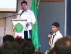 Rudi Motivasi Mahasiswa dan Membekali Diri dengan Ilmu serta Keberanian