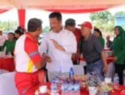 Wali Kota bersama Warga Galang Bergembira Merayakan HUT ke-78 TNI