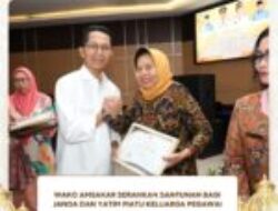 Pemerintah Kota Batam mengajak masyarakat untuk berperan aktif dalam menjaga kebersihan kota dengan melaporkan pelaku pembuangan sampah sembarangan.